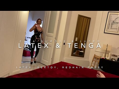 ❤️ Jaruma mai jajayen kaya sanye da rigar latex mai cin duri ❤ Batsa ❤