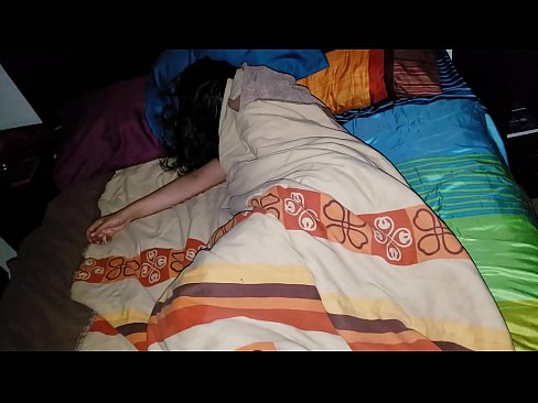 ❤️ Stepson yana dukan mahaifiyar mahaifiyarsa yayin da take barci. ❤ Batsa ❤